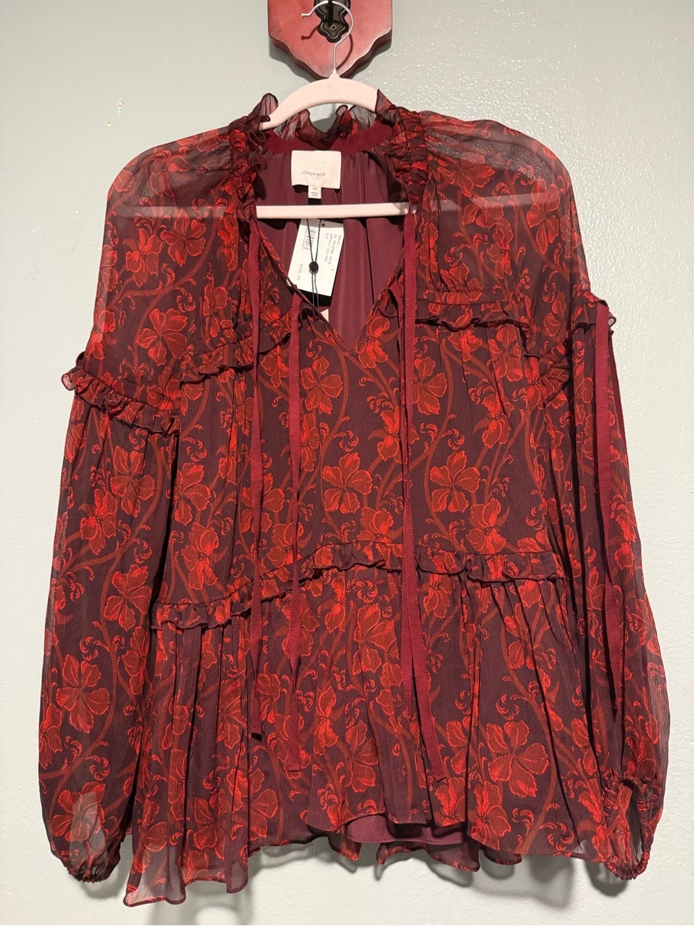 NWT cinq a sept 5 á 7 burgundy blouse with red floral accents size XS 100% silk